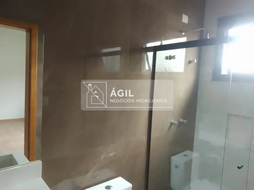 Casa de Condomínio com 3 quartos à venda, 450m2 em Sao Jose Dos Campos - SP - imagem 5 Foto 5 de Casa de Condomínio com 3 quartos à venda, 450m2 em Sao Jose Dos Campos - SP