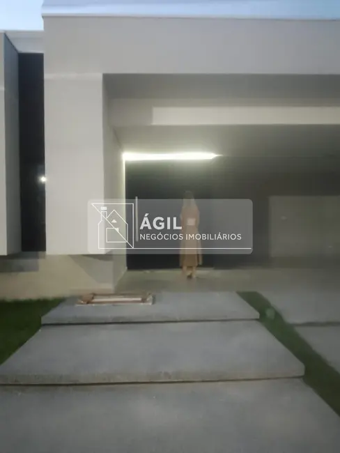 Casa de Condomínio com 3 quartos à venda, 450m2 em Sao Jose Dos Campos - SP - imagem 3 Foto 3 de Casa de Condomínio com 3 quartos à venda, 450m2 em Sao Jose Dos Campos - SP