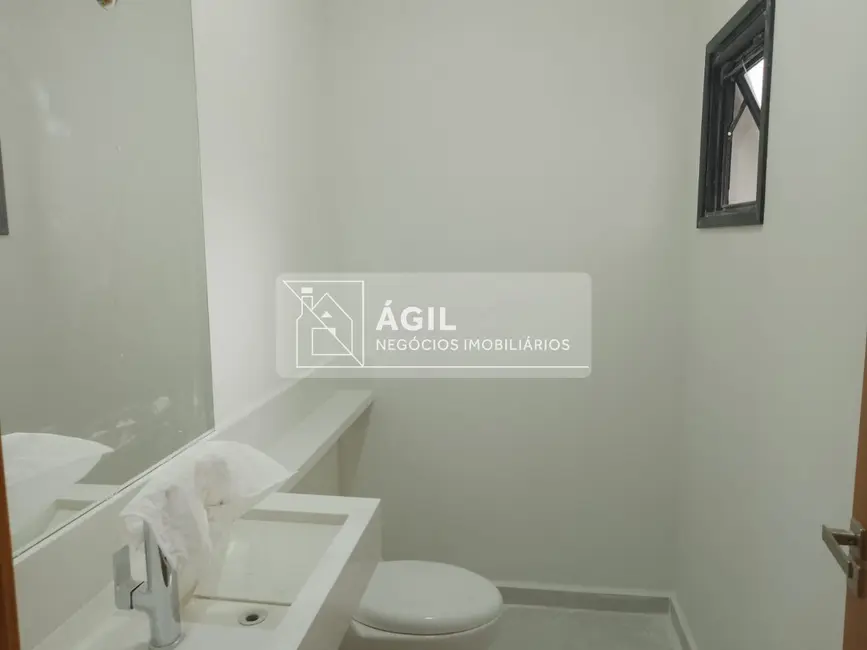 Casa de Condomínio com 3 quartos à venda, 450m2 em Sao Jose Dos Campos - SP - imagem 2 Foto 2 de Casa de Condomínio com 3 quartos à venda, 450m2 em Sao Jose Dos Campos - SP