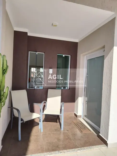 Casa de Condomínio com 3 quartos para alugar, 150m2 em Sao Jose Dos Campos - SP - imagem 5 Foto 5 de Casa de Condomínio com 3 quartos para alugar, 150m2 em Sao Jose Dos Campos - SP