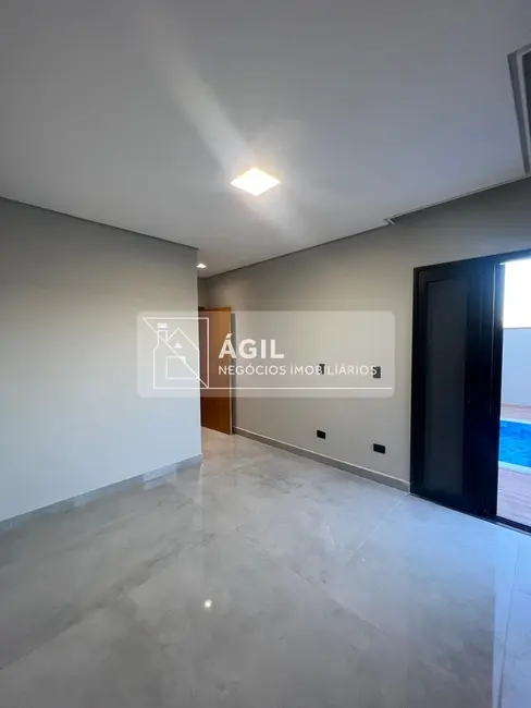 Foto 5 de Casa de Condomínio com 3 quartos à venda, 185m2 em Parque Residencial Maria Elmira, Cacapava - SP