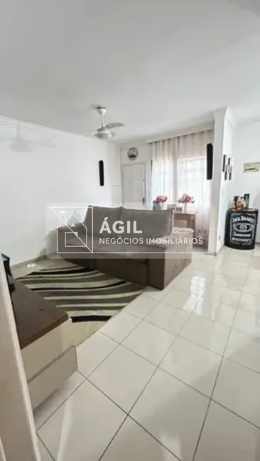 Foto 4 de Casa de Condomínio com 3 quartos à venda, 110m2 em Jardim Califórnia, Jacarei - SP