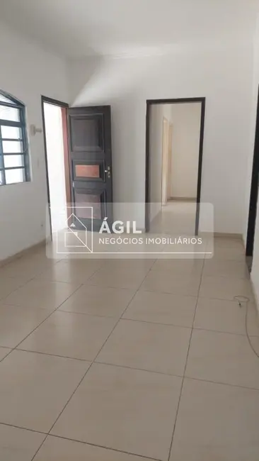 Casa com 3 quartos à venda, 164m2 em Conjunto São Benedito, Jacarei - SP - imagem 4 Foto 4 de Casa com 3 quartos à venda, 164m2 em Conjunto São Benedito, Jacarei - SP