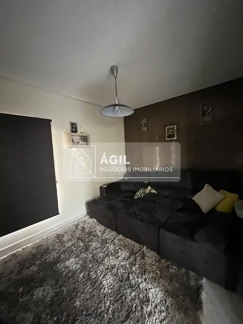 Foto 3 de Casa de Condomínio com 3 quartos à venda, 240m2 em Loteamento Villa Branca, Jacarei - SP