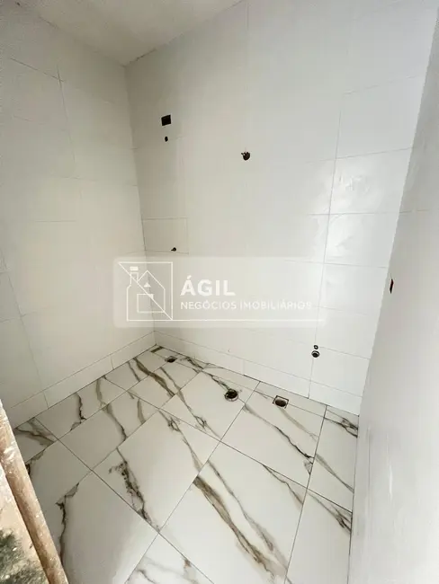 Foto 3 de Casa com 1 quarto à venda, 60m2 em Jardim Colinas, Jacarei - SP