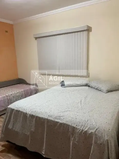 Foto 6 de Casa com 4 quartos à venda, 95m2 em Sao Jose Dos Campos - SP