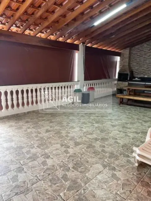 Foto 3 de Casa com 4 quartos à venda, 95m2 em Sao Jose Dos Campos - SP