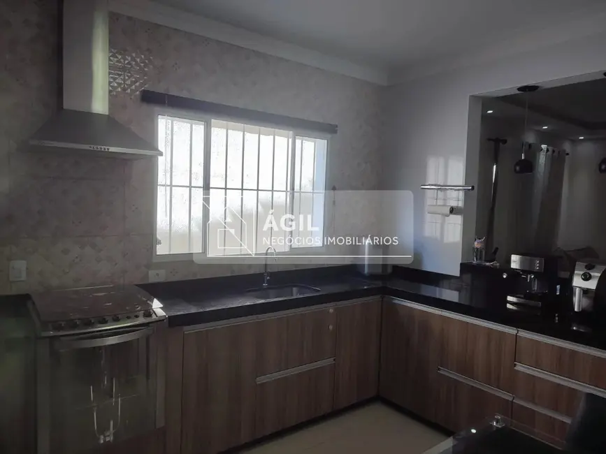 Foto 1 de Casa com 2 quartos à venda, 98m2 em Sao Jose Dos Campos - SP