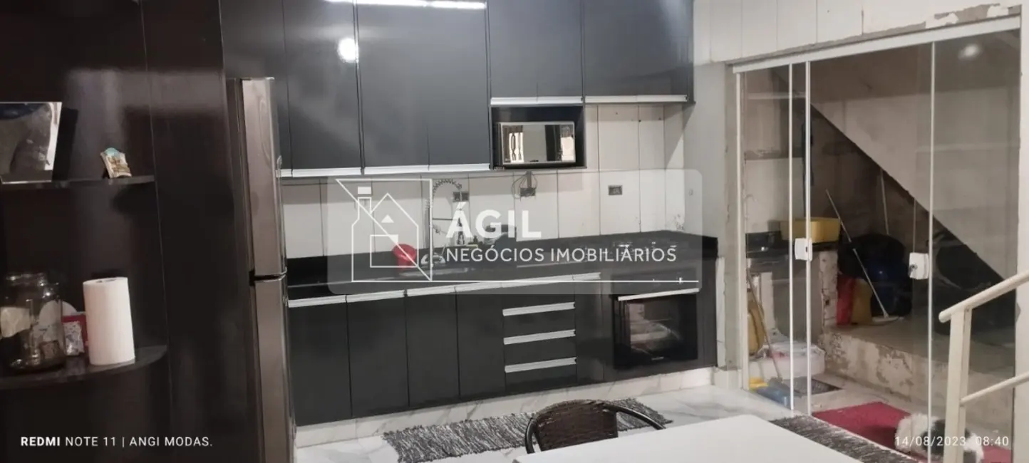 Foto 2 de Casa com 4 quartos à venda, 210m2 em Jardim Colônia, Jacarei - SP