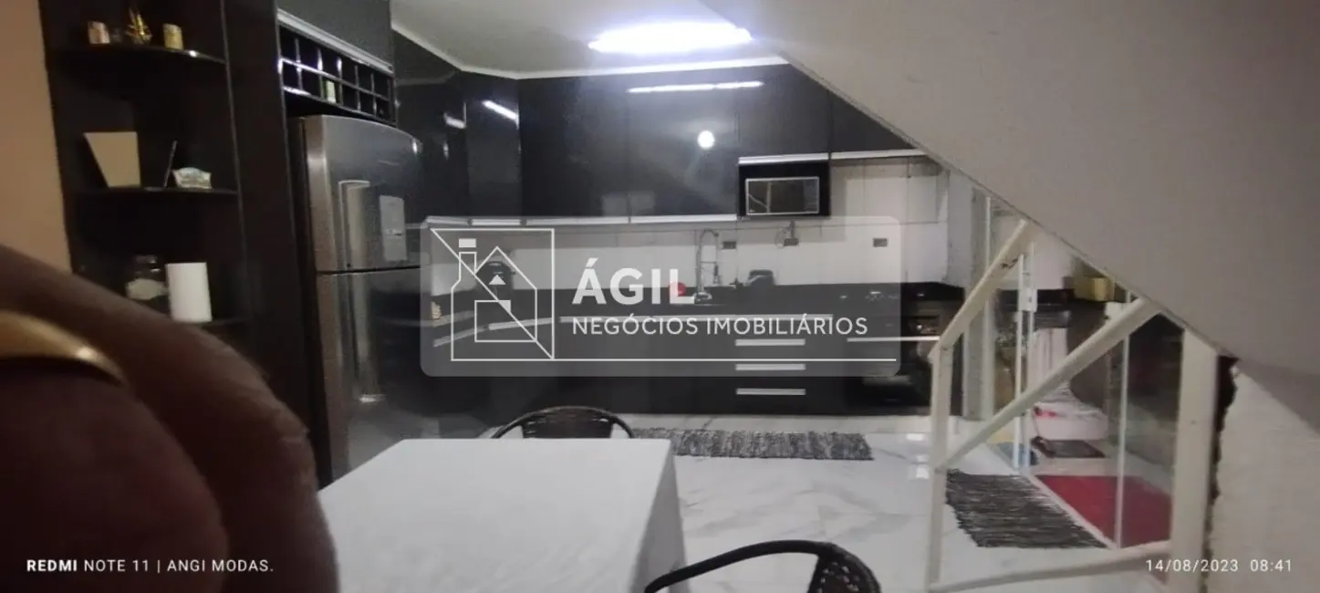 Foto 3 de Casa com 4 quartos à venda, 210m2 em Jardim Colônia, Jacarei - SP