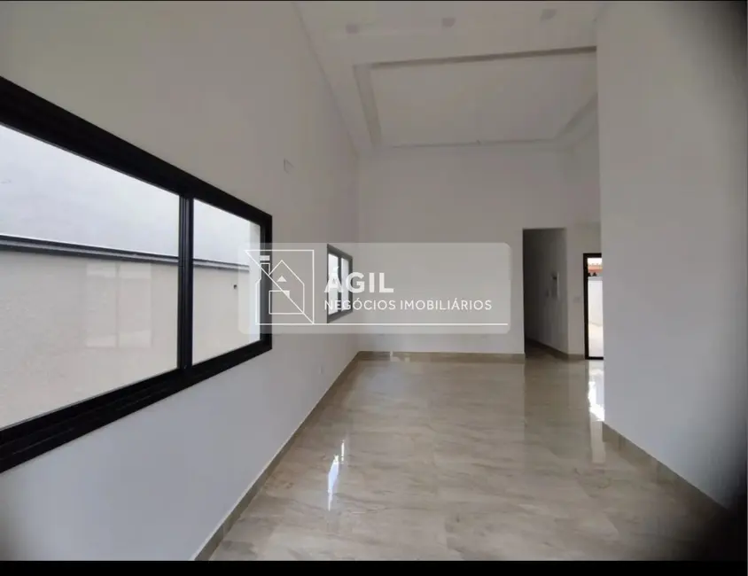 Foto 3 de Casa de Condomínio com 3 quartos à venda, 140m2 em Jardim Residencial Golden Park, Jacarei - SP