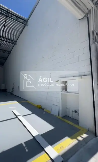 Armazém / Galpão para alugar, 250m2 em Sao Jose Dos Campos - SP - imagem 8 Foto 8 de Armazém / Galpão para alugar, 250m2 em Sao Jose Dos Campos - SP