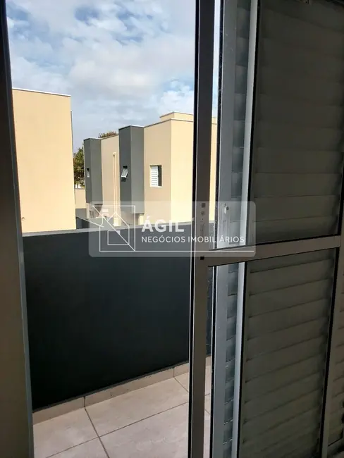 Foto 3 de Casa de Condomínio com 2 quartos à venda, 54m2 em Sao Jose Dos Campos - SP