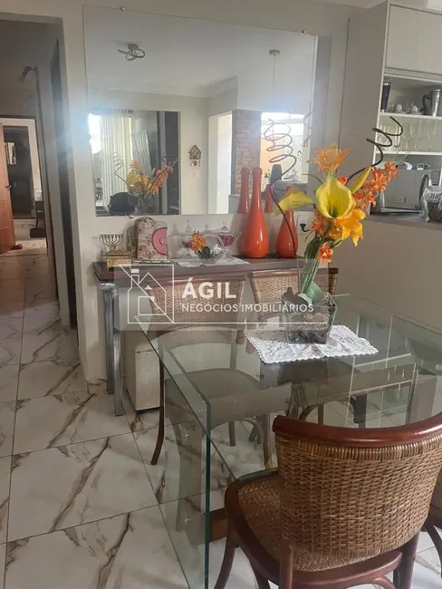 Foto 2 de Casa com 2 quartos à venda, 140m2 em Sao Jose Dos Campos - SP