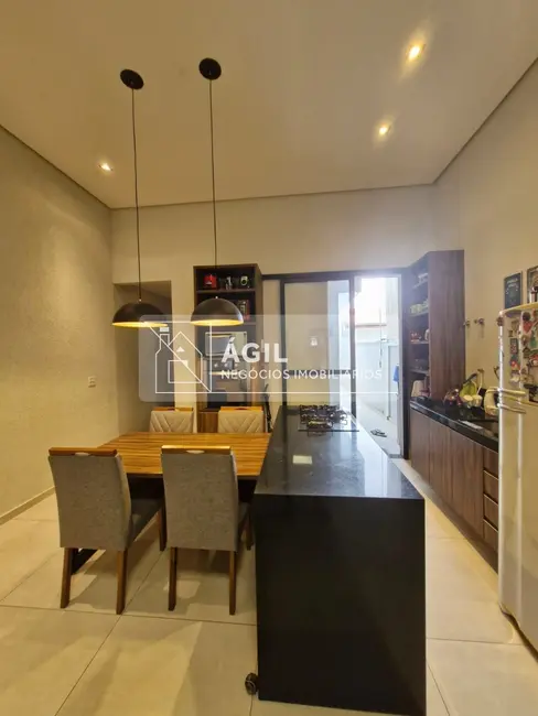 Foto 1 de Casa com 3 quartos à venda, 125m2 em Sao Jose Dos Campos - SP