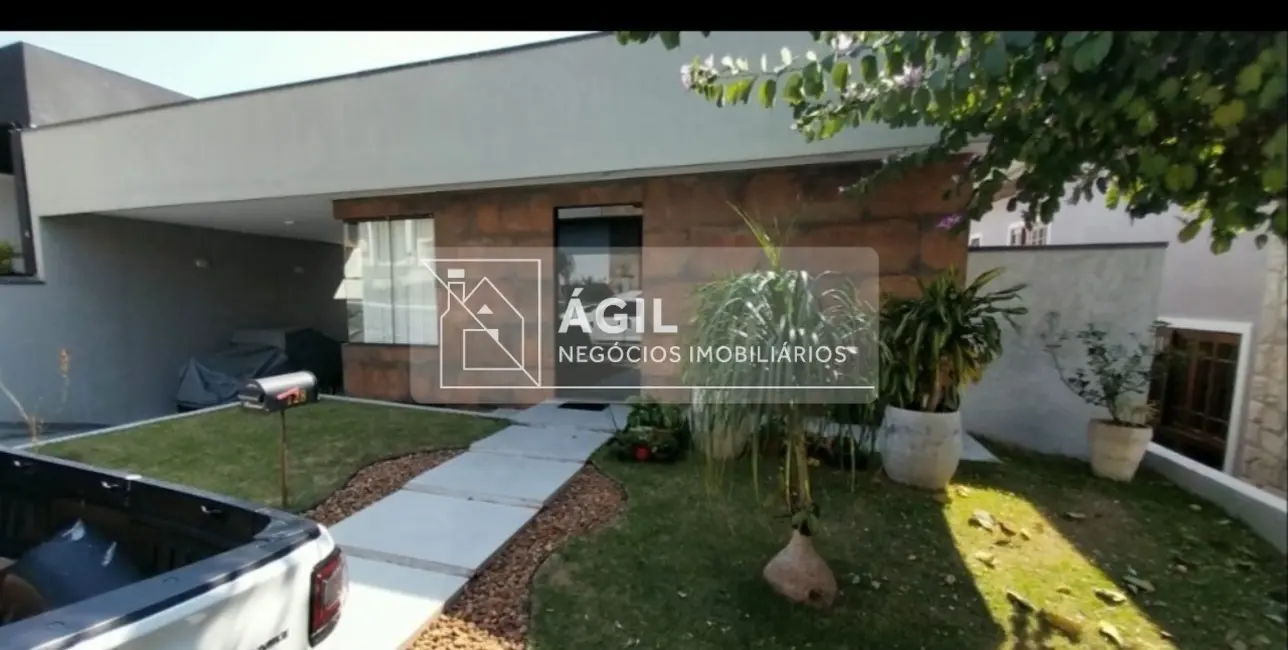 Foto 4 de Casa de Condomínio com 3 quartos à venda, 380m2 em Vila Zezé, Jacarei - SP