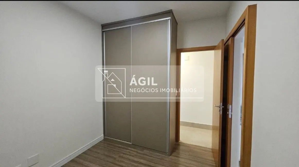 Apartamento com 4 quartos para alugar, 183m2 em Sao Jose Dos Campos - SP - imagem 5 Foto 5 de Apartamento com 4 quartos para alugar, 183m2 em Sao Jose Dos Campos - SP