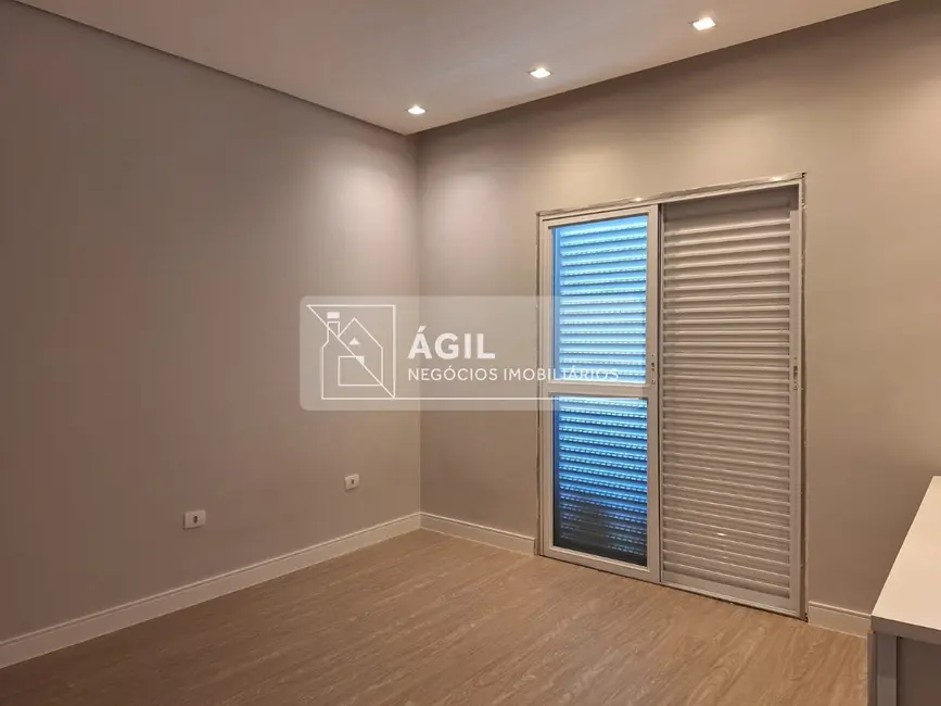 Foto 3 de Casa com 3 quartos à venda, 233m2 em Loteamento Villa Branca, Jacarei - SP