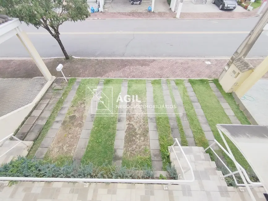 Casa de Condomínio com 5 quartos para alugar, 200m2 em Loteamento Villa Branca, Jacarei - SP - imagem 3 Foto 3 de Casa de Condomínio com 5 quartos para alugar, 200m2 em Loteamento Villa Branca, Jacarei - SP