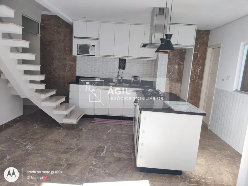 Casa com 5 quartos para alugar, 180m2 em Sao Jose Dos Campos - SP - imagem 2 Foto 2 de Casa com 5 quartos para alugar, 180m2 em Sao Jose Dos Campos - SP