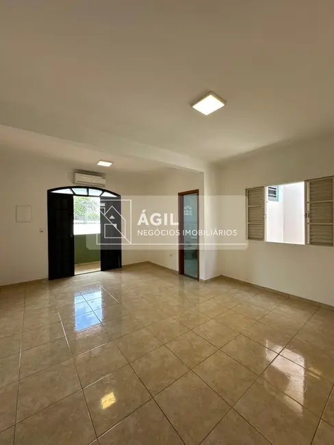 Foto 3 de Casa com 4 quartos à venda, 240m2 em Sao Jose Dos Campos - SP
