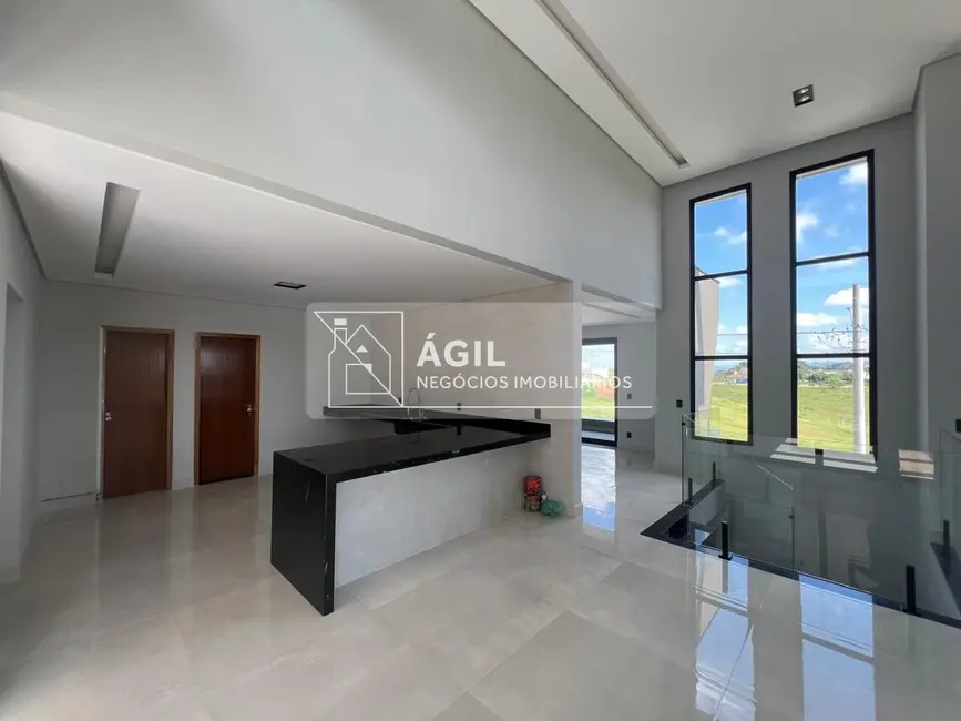 Foto 8 de Casa de Condomínio com 3 quartos à venda, 320m2 em Cacapava - SP