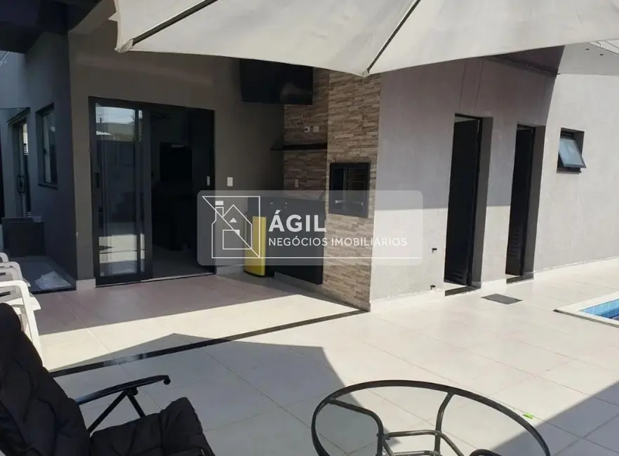 Foto 5 de Casa de Condomínio com 3 quartos à venda, 300m2 em Cacapava - SP