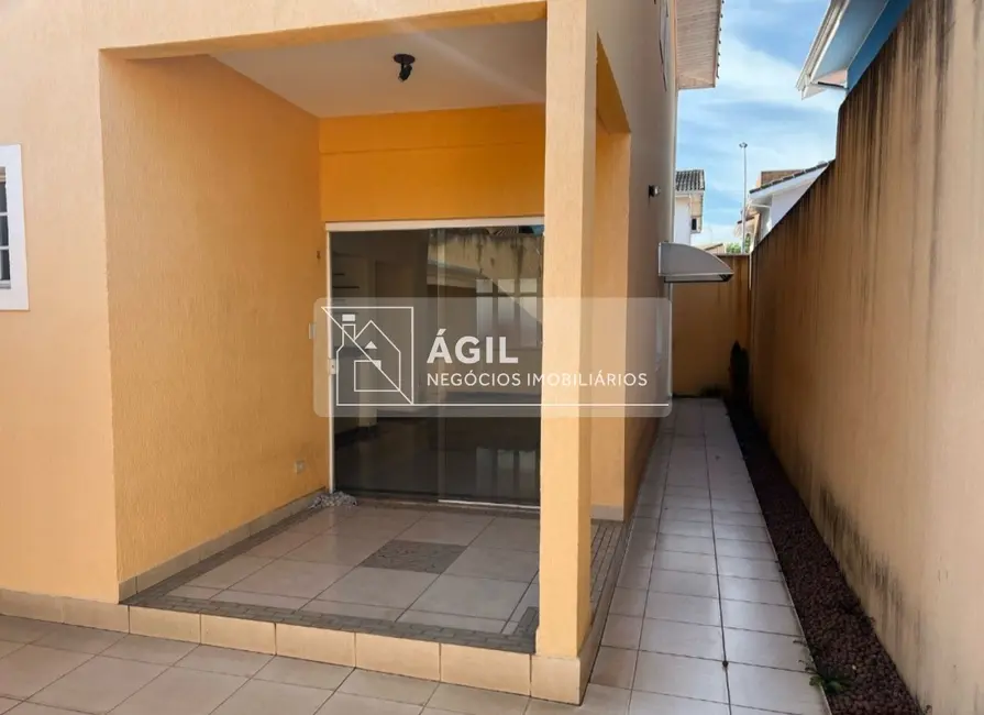 Casa de Condomínio com 3 quartos para alugar, 150m2 em Jardim Santa Maria, Jacarei - SP - imagem 9 Foto 9 de Casa de Condomínio com 3 quartos para alugar, 150m2 em Jardim Santa Maria, Jacarei - SP