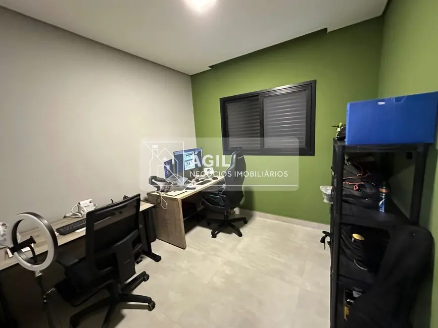 Foto 4 de Casa de Condomínio com 4 quartos à venda, 200m2 em Jardim Jacinto, Jacarei - SP