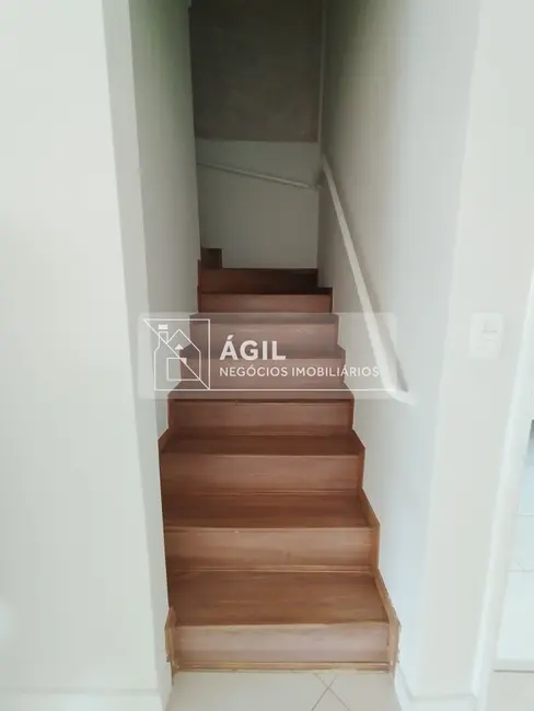 Casa de Condomínio com 4 quartos para alugar, 250m2 em Loteamento Villa Branca, Jacarei - SP - imagem 9 Foto 9 de Casa de Condomínio com 4 quartos para alugar, 250m2 em Loteamento Villa Branca, Jacarei - SP