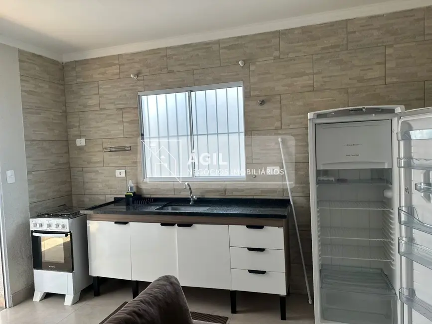 Casa com 1 quarto para alugar, 25m2 em Sao Jose Dos Campos - SP - imagem 2 Foto 2 de Casa com 1 quarto para alugar, 25m2 em Sao Jose Dos Campos - SP