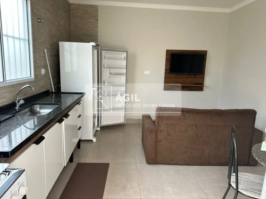 Casa com 1 quarto para alugar, 25m2 em Sao Jose Dos Campos - SP - imagem 1 Foto 1 de Casa com 1 quarto para alugar, 25m2 em Sao Jose Dos Campos - SP