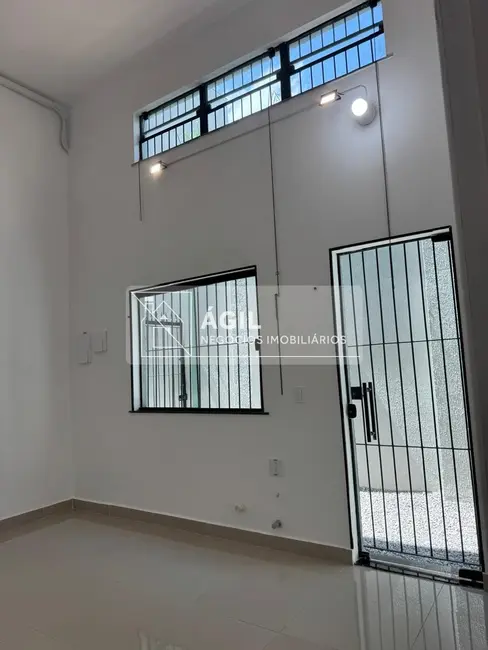 Foto 3 de Loja para alugar, 110m2 em Loteamento Villa Branca, Jacarei - SP