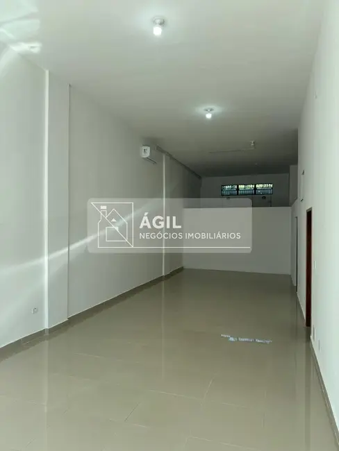 Foto 9 de Loja para alugar, 110m2 em Loteamento Villa Branca, Jacarei - SP