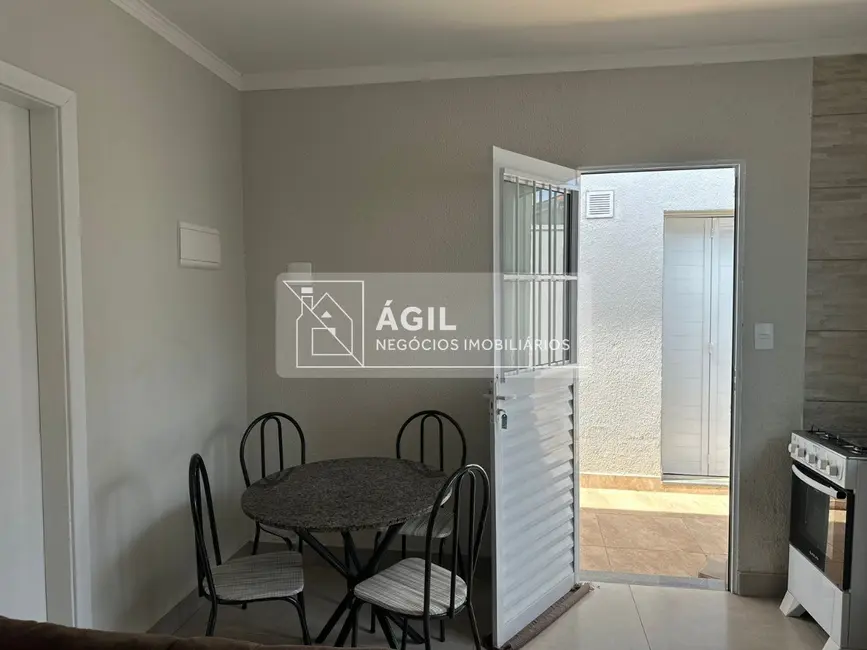 Casa com 1 quarto para alugar, 25m2 em Sao Jose Dos Campos - SP - imagem 4 Foto 4 de Casa com 1 quarto para alugar, 25m2 em Sao Jose Dos Campos - SP
