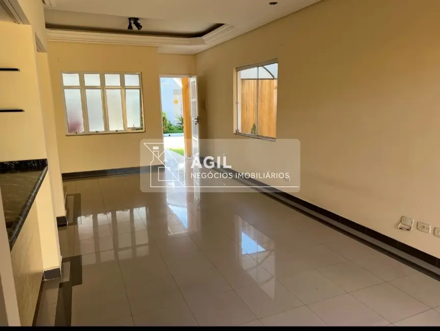 Foto 1 de Casa de Condomínio com 3 quartos para alugar, 150m2 em Jardim Santa Maria, Jacarei - SP