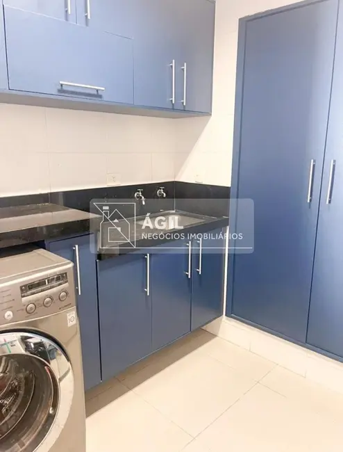 Foto 3 de Casa de Condomínio com 4 quartos à venda, 200m2 em Loteamento Villa Branca, Jacarei - SP