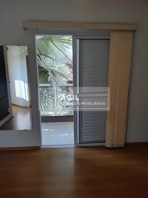 Casa de Condomínio com 4 quartos para alugar, 300m2 em Loteamento Villa Branca, Jacarei - SP - imagem 9 Foto 9 de Casa de Condomínio com 4 quartos para alugar, 300m2 em Loteamento Villa Branca, Jacarei - SP