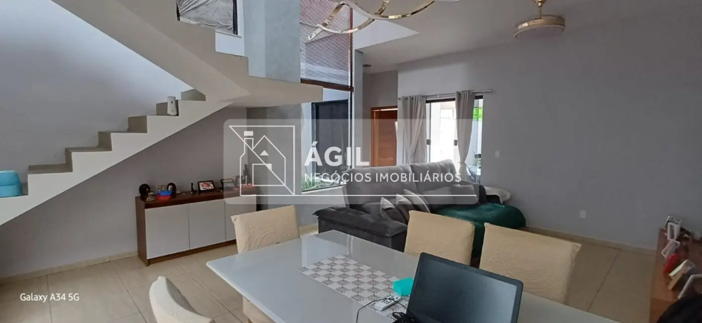 Foto 1 de Casa com 3 quartos à venda, 110m2 em Vista Alegre, Taubate - SP