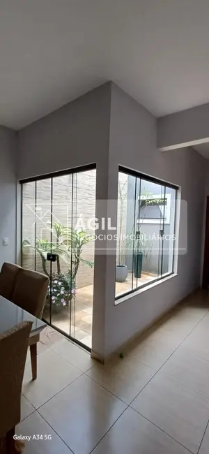 Foto 3 de Casa com 3 quartos à venda, 110m2 em Vista Alegre, Taubate - SP