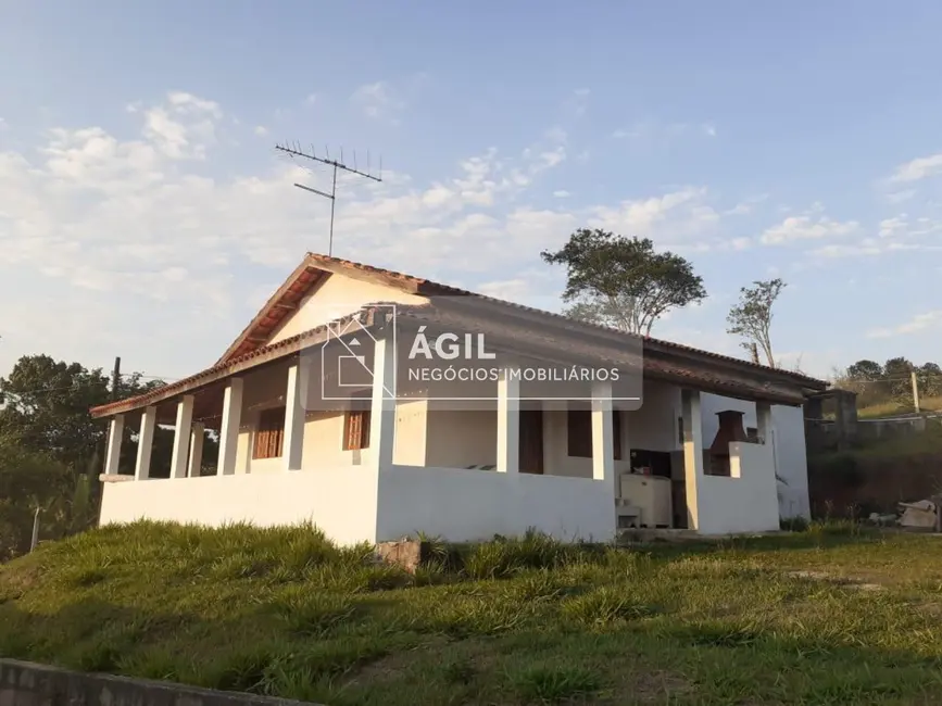 Foto 1 de Chácara com 3 quartos à venda, 350m2 em Chácaras Santa Maria, Jacarei - SP