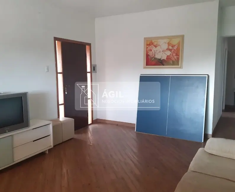 Foto 9 de Chácara com 3 quartos à venda, 350m2 em Chácaras Santa Maria, Jacarei - SP