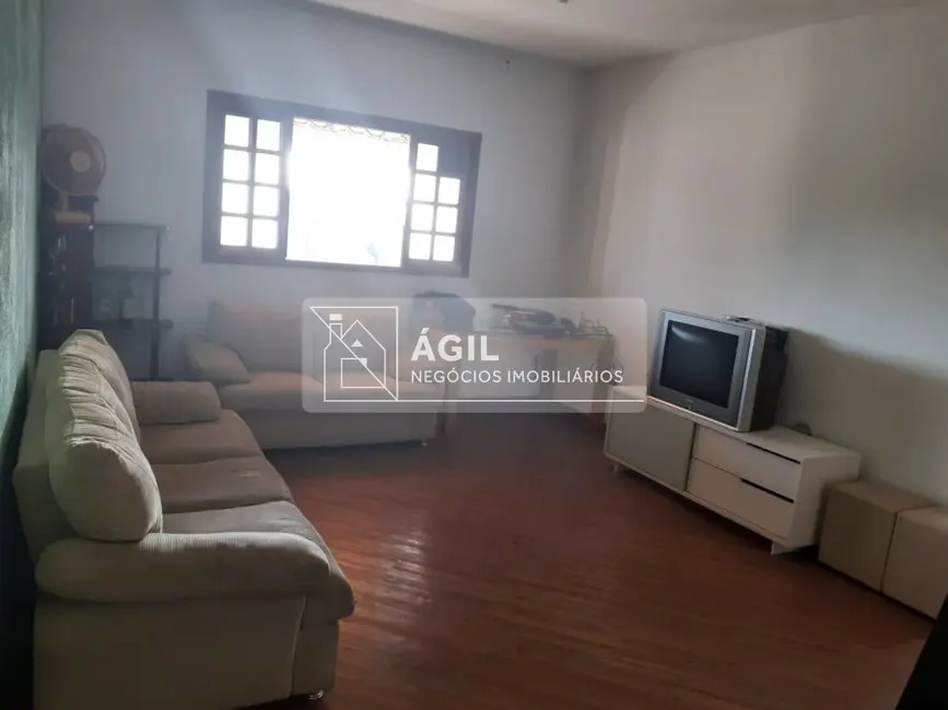 Foto 5 de Chácara com 3 quartos à venda, 350m2 em Chácaras Santa Maria, Jacarei - SP