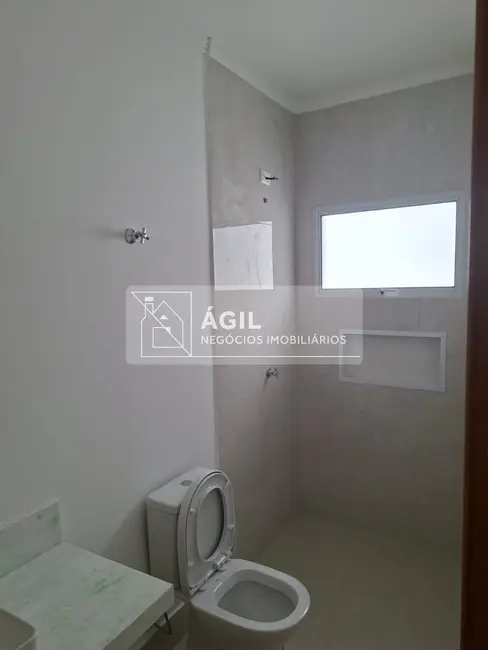 Foto 2 de Casa com 2 quartos à venda, 70m2 em Sao Jose Dos Campos - SP