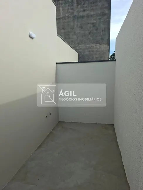 Foto 3 de Casa com 2 quartos à venda, 70m2 em Sao Jose Dos Campos - SP