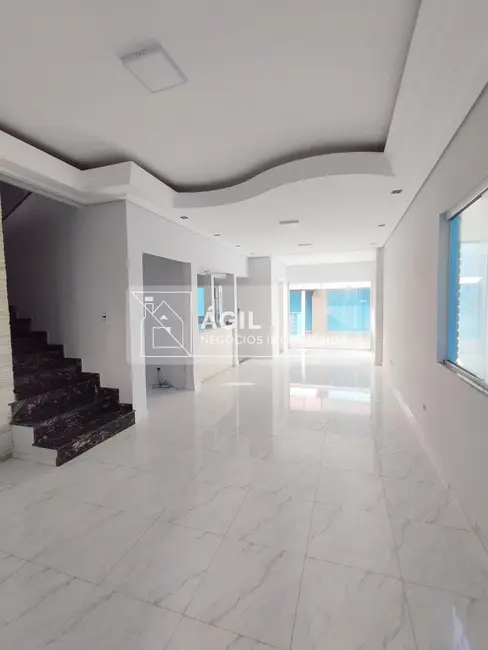 Casa de Condomínio com 3 quartos para alugar, 150m2 em Jardim Santa Maria, Jacarei - SP - imagem 6 Foto 6 de Casa de Condomínio com 3 quartos para alugar, 150m2 em Jardim Santa Maria, Jacarei - SP