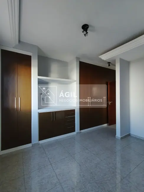 Casa de Condomínio com 3 quartos para alugar, 150m2 em Jardim Santa Maria, Jacarei - SP - imagem 8 Foto 8 de Casa de Condomínio com 3 quartos para alugar, 150m2 em Jardim Santa Maria, Jacarei - SP