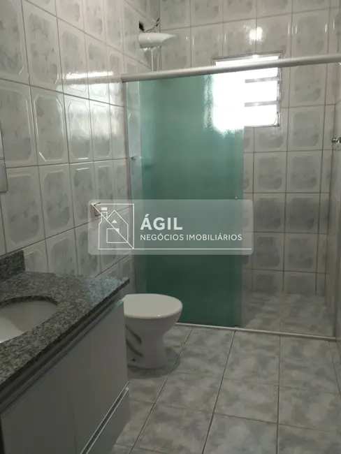 Casa com 3 quartos para alugar, 120m2 em Jardim Santa Maria, Jacarei - SP - imagem 3 Foto 3 de Casa com 3 quartos para alugar, 120m2 em Jardim Santa Maria, Jacarei - SP