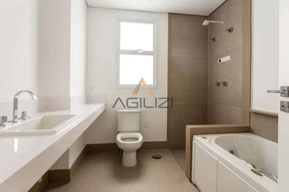 Foto 7 de Apartamento com 4 quartos à venda, 330m2 em Itaim Bibi, São Paulo - SP