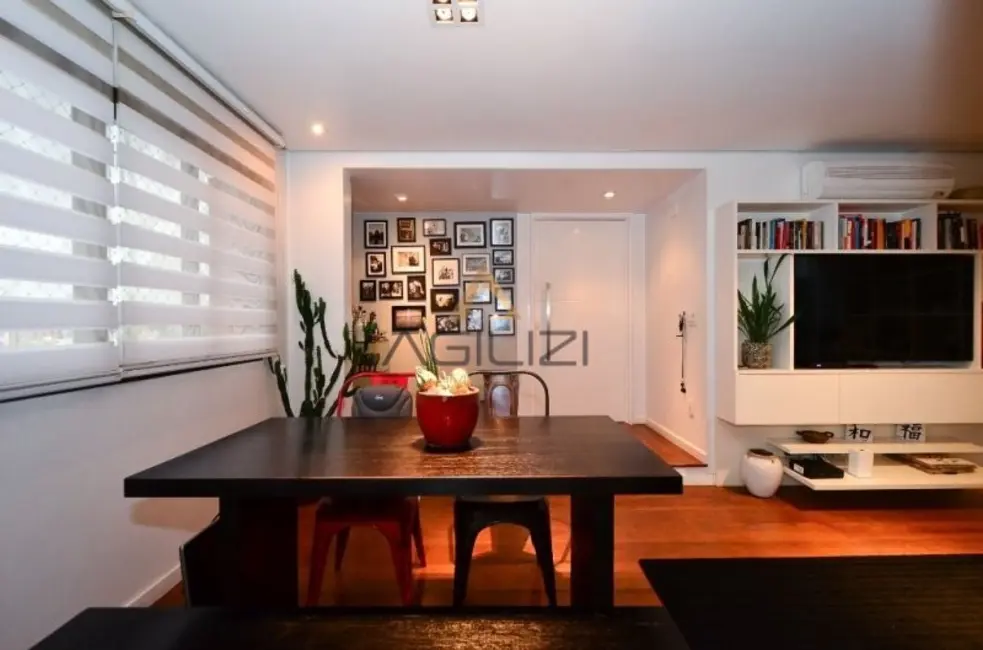 Apartamento com 2 quartos à venda, 108m2 em Vila Madalena, São Paulo - SP - imagem 4 Foto 4 de Apartamento com 2 quartos à venda, 108m2 em Vila Madalena, São Paulo - SP